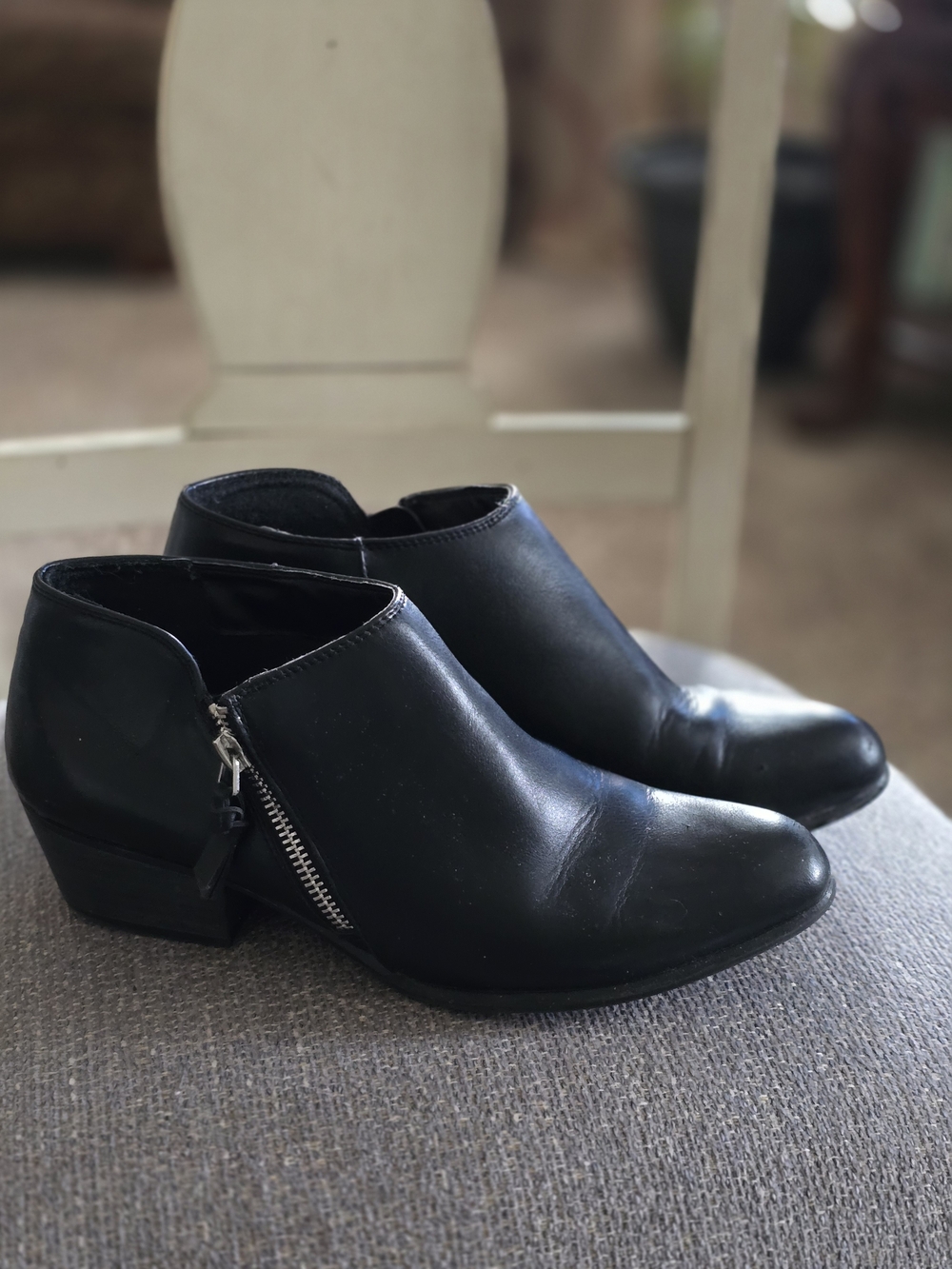 ESPIRIT Leather Block heel ankle boot Black Ankle Booties with Side Zipper Sz 9
